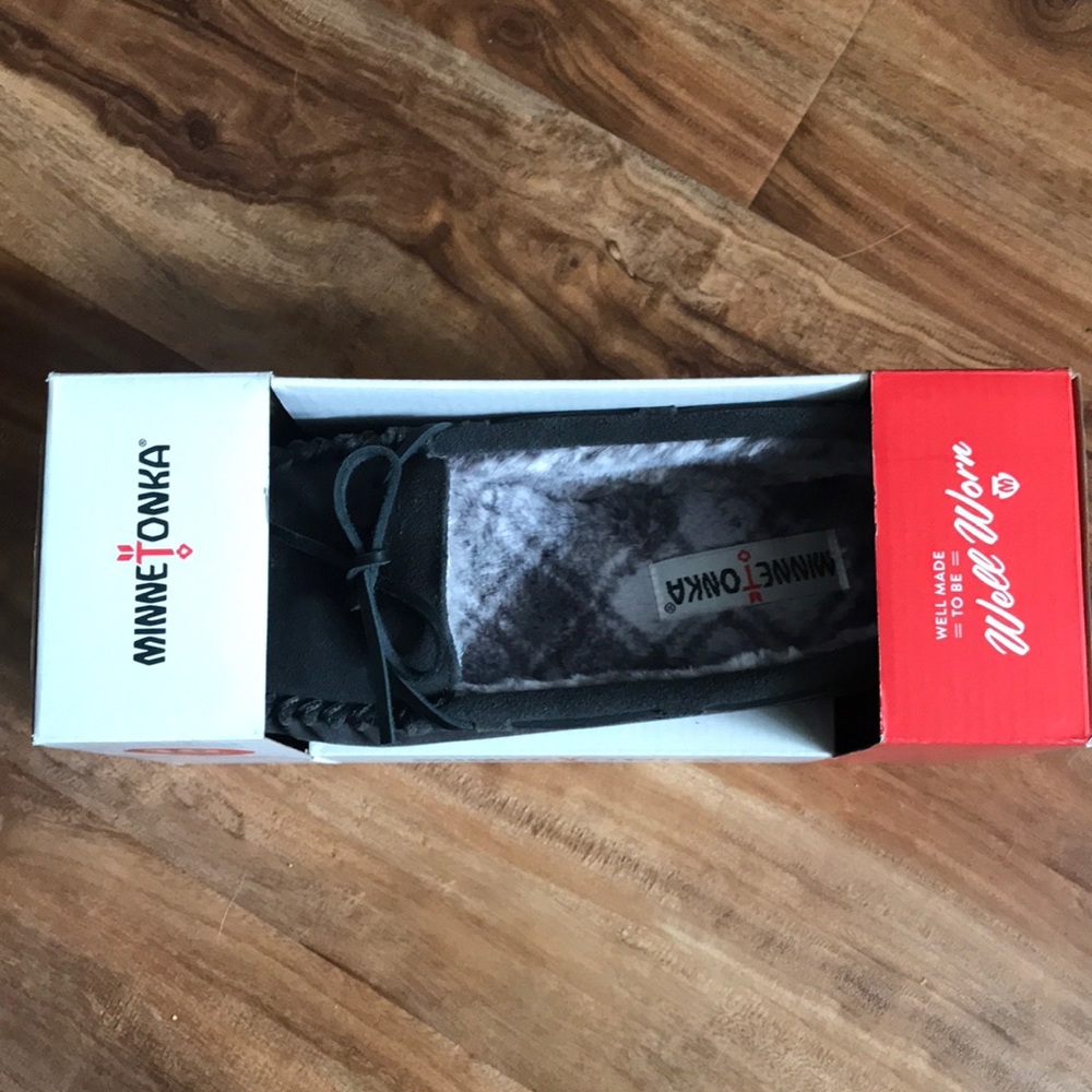 BRAND NEW Minnetonka moccasins in charcoal